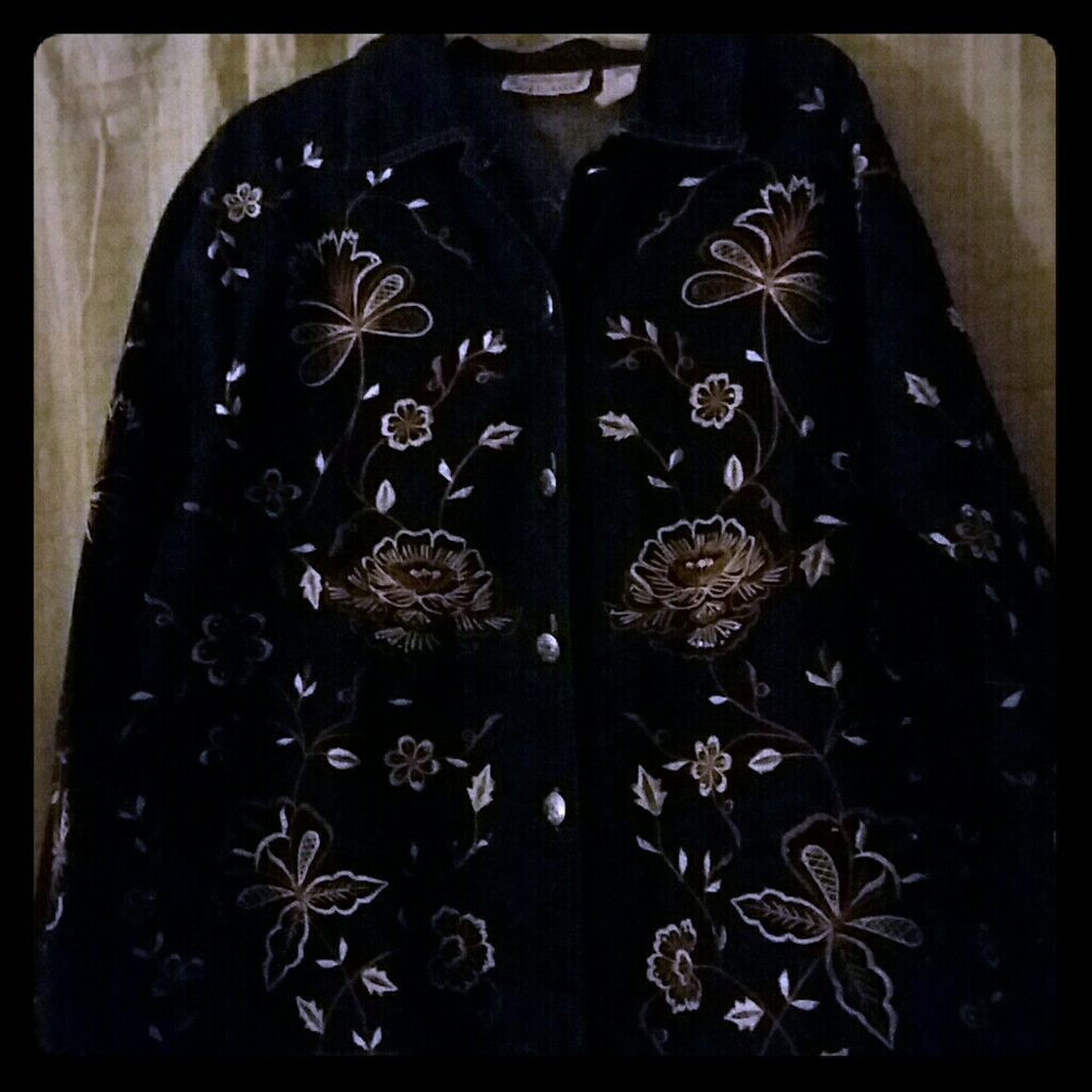 NEW DIRECTIONS BLACK DENIM JACKET  SIZE LARGE